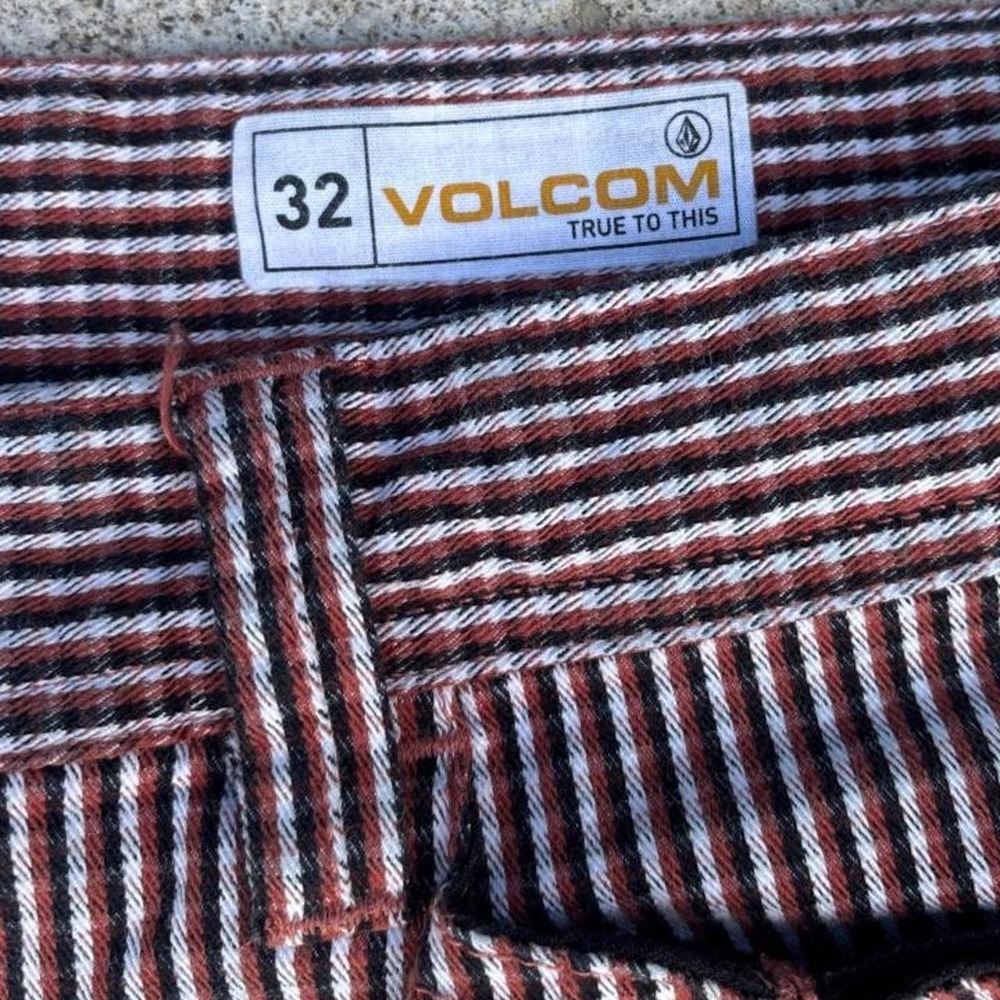 Volcom brown striped shorts Size 32"